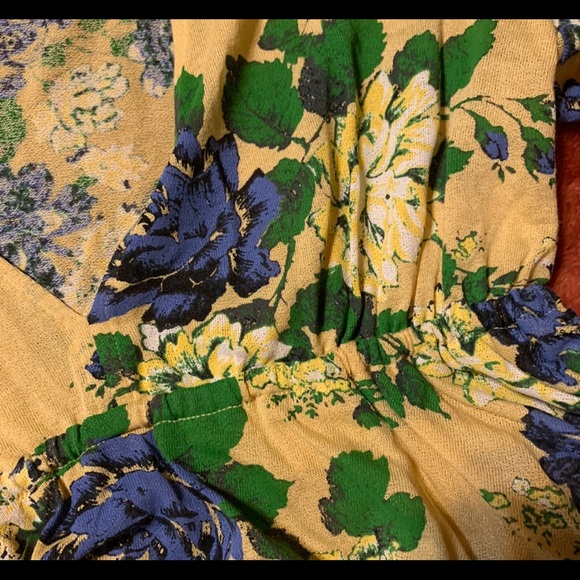 Urban Outfitters Yellow Floral Blouse - Picture 2 of 3